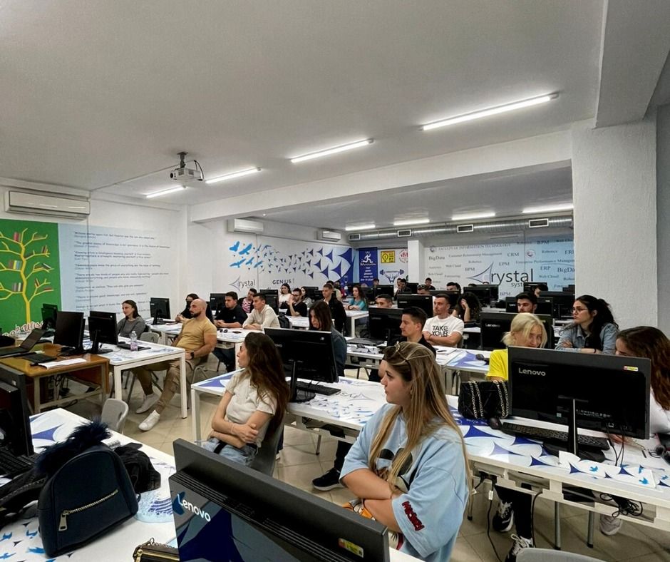 Students during a 3D.DET session at UAMD, Durres
